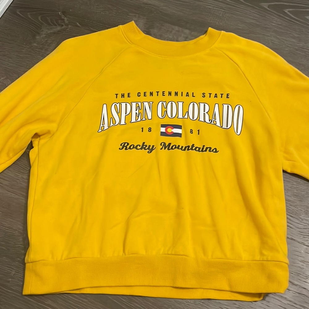 Yellow long sleeve🤎